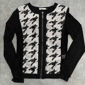 Chic Black and White Houndstooth Cardigan